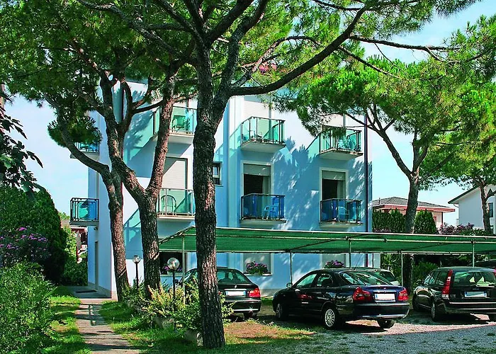Edera Hotel 2*