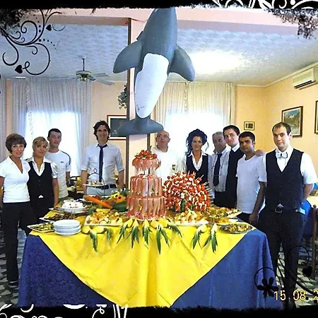 Edera Hotel 2*