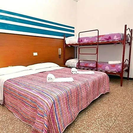 Edera Hotel 2*