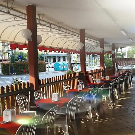Hotel Edera 2*
